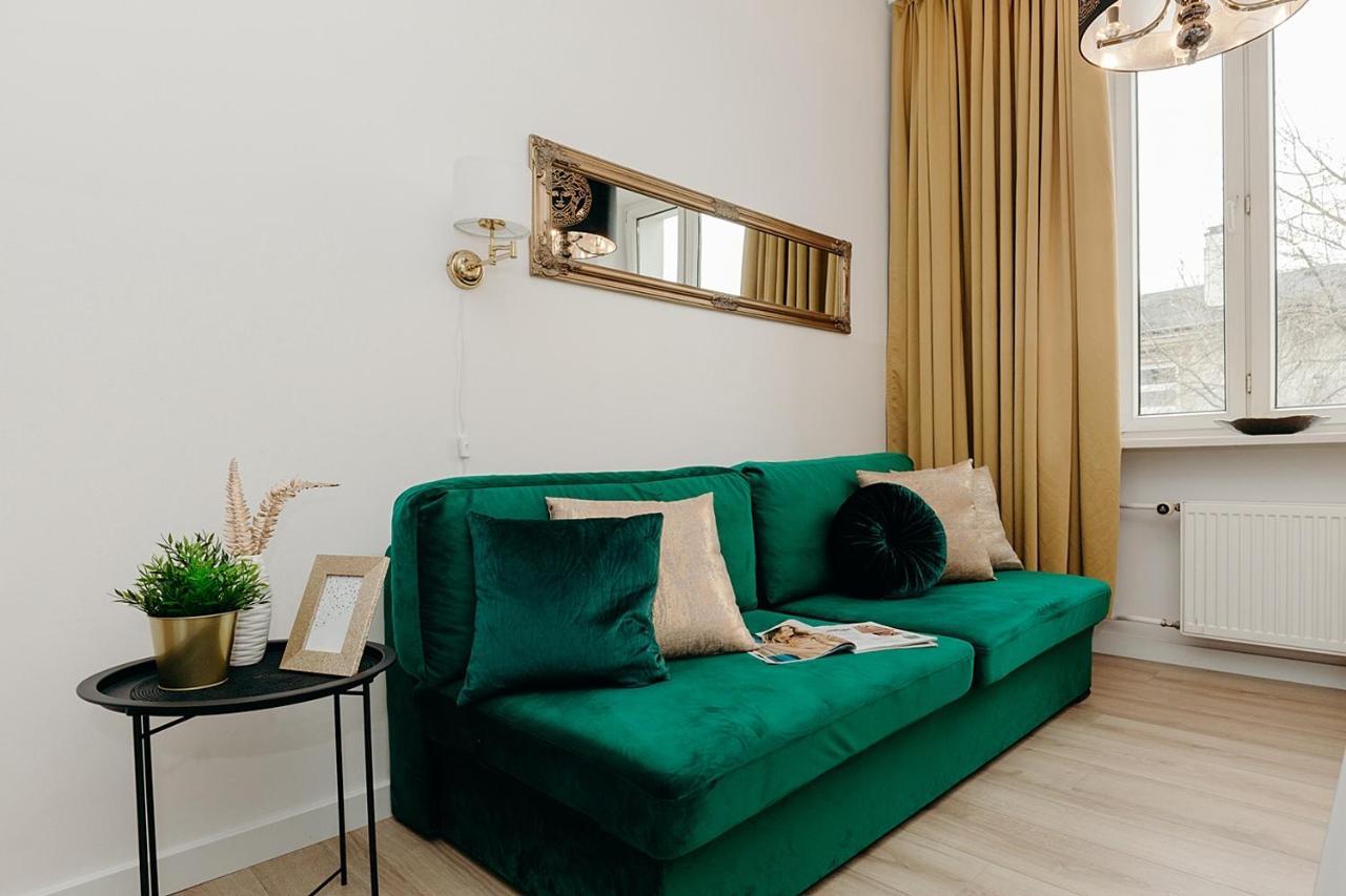 L Ajax Airport Bitwy Warszawskiej Apartment *